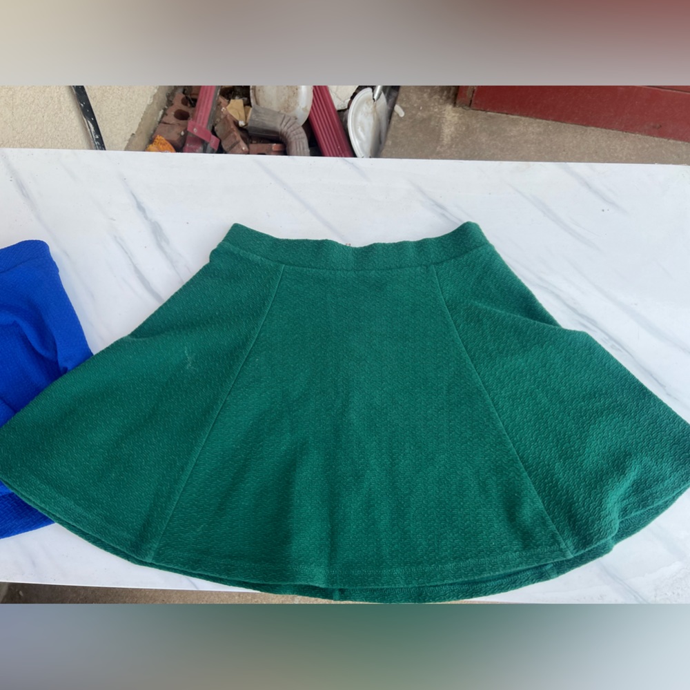 H&M green skirt